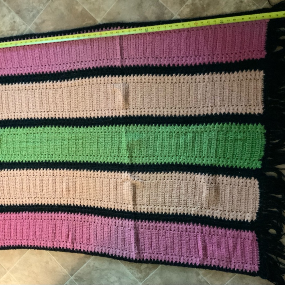 Crochet Afghan Blanket Soft 61"x40" Very Vintage - Picture 2 of 4